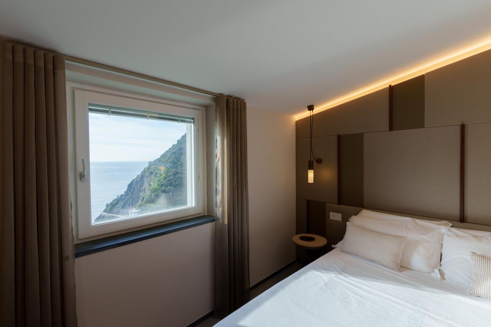 The Sunset Line Hotel Рио Маджоре Екстериор снимка
